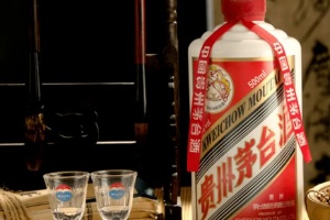 酒讯智库 最接近“奢侈品”的中国品牌，贵州茅台还差啥