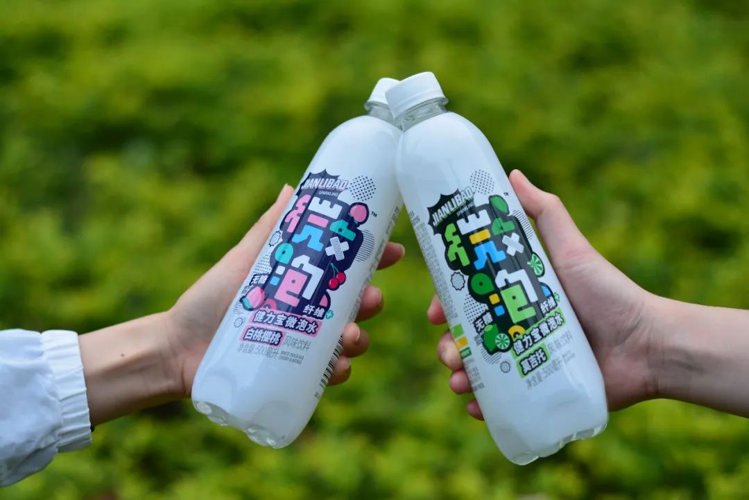 喝开水、东鹏加気…20款饮品谁是“新消费潮流产品”