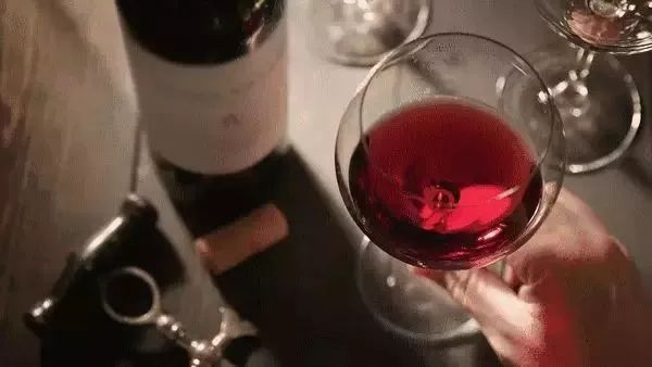 怎样喝葡萄酒才有助于提升睡眠质量