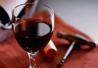 如何像专家一样品鉴葡萄酒？
