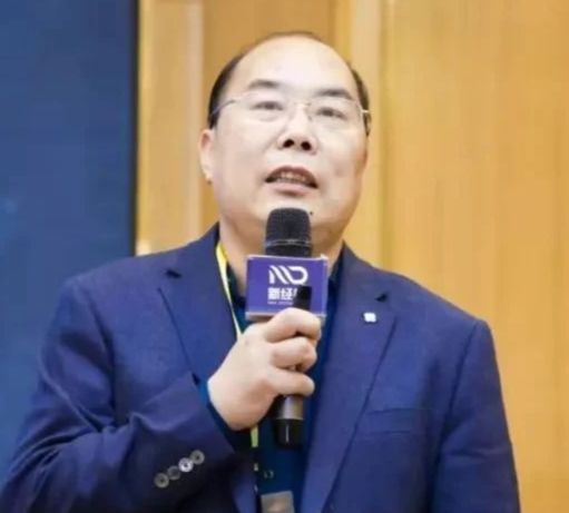 线下做好一个店，线上做好一个县