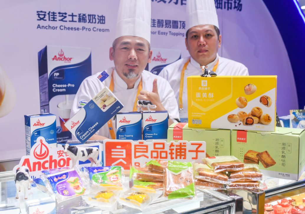 与全球巨头再签3亿订单，良品铺子：让中国零食开启“领跑”模式