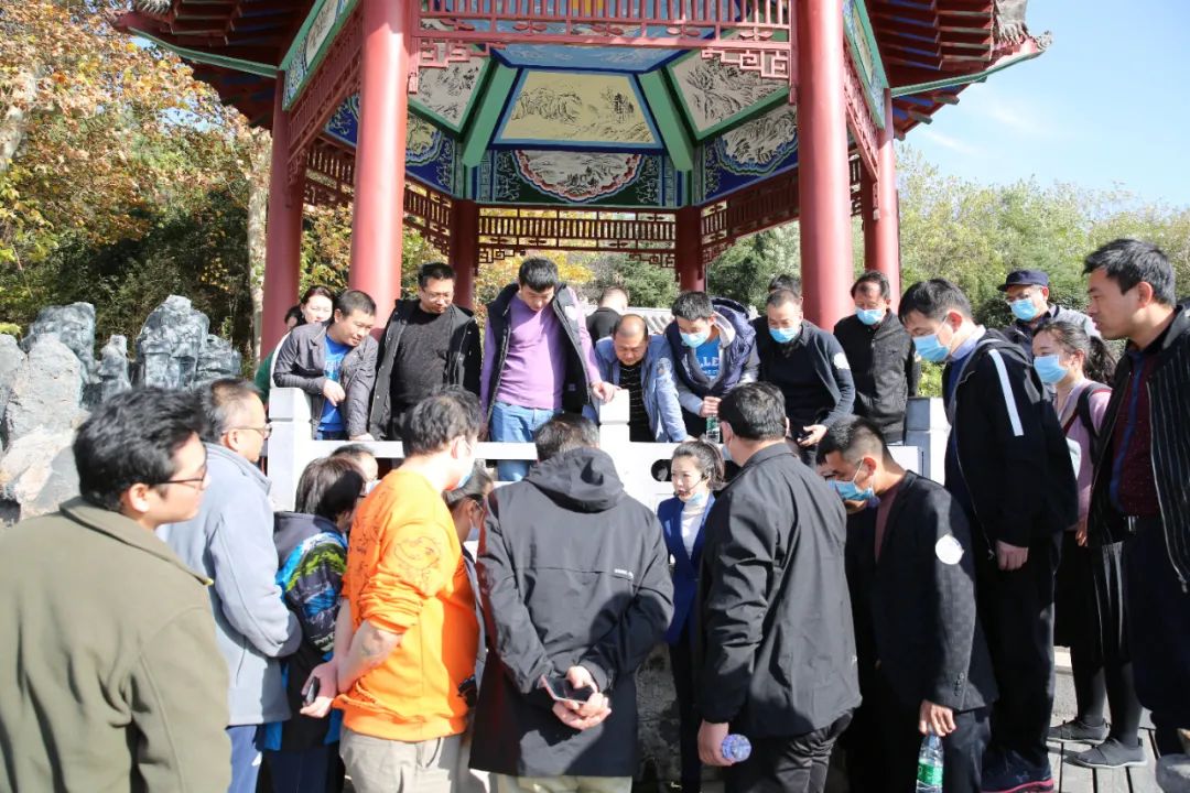 首期万人品鉴官杜康品鉴之旅收官