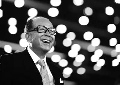 李嘉诚:10亿元也买不来的销售经验!