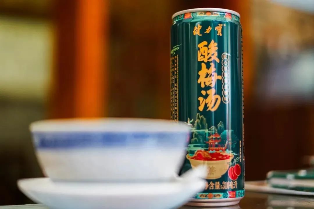 一周新品 | 健力宝刮起国潮风、香飘飘上线酒精奶茶？