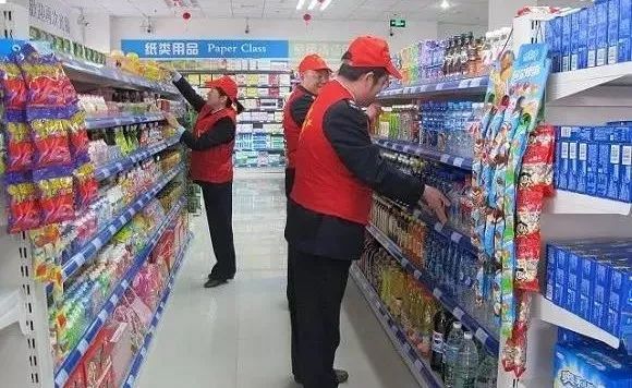 “我不想和你们卖酒的说话!”