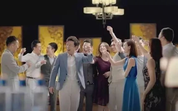 人戒不了酒，是因为戒不了朋友…