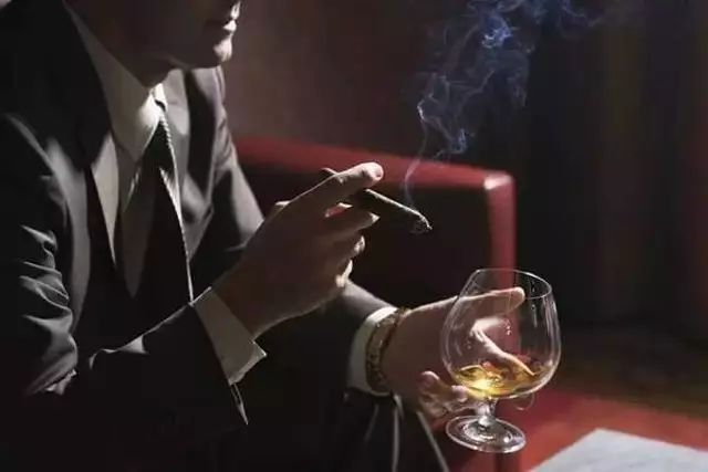 酒，简单喝；事，简单做！