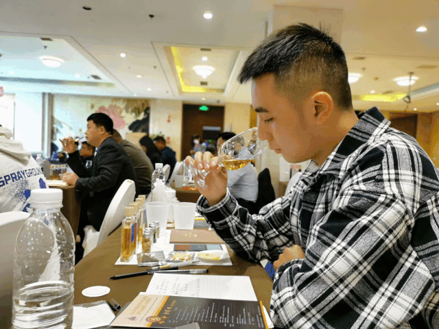 如果我们的语言是威士忌