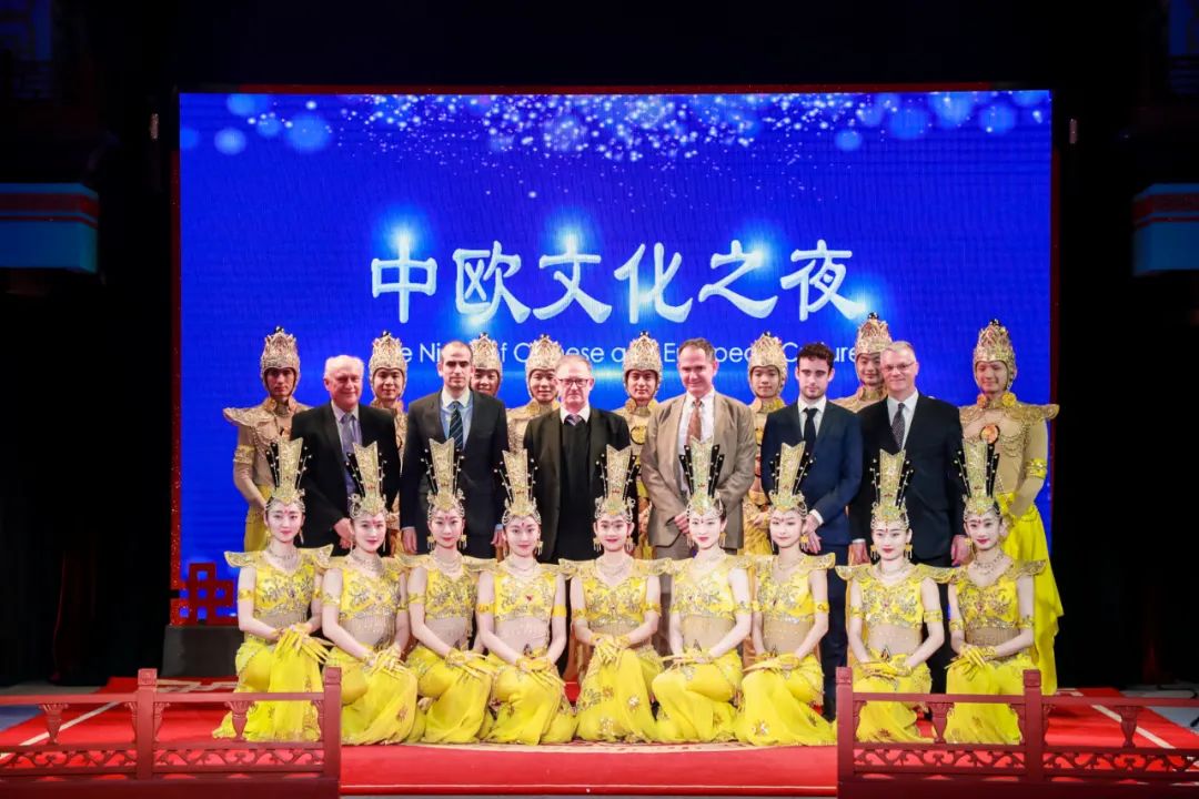 ​亮相中欧交流舞台，多国大使品鉴认可，开山走了一条什么路？