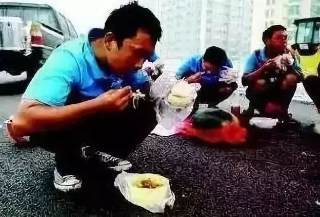 这就是我们——烟酒店！