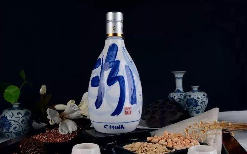 022年汾酒净利润增长超50%，其中青花汾酒销售破百亿"
