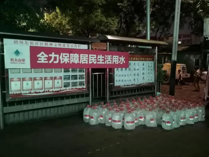 农夫山泉、银鹭、徐福记……驰援京津冀，食品企业在行动！