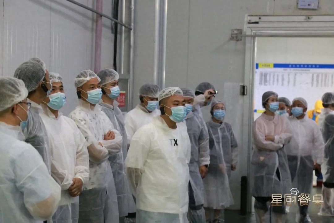 这个品牌携手米其林星厨，让低温午餐肉拿捏了B、C端