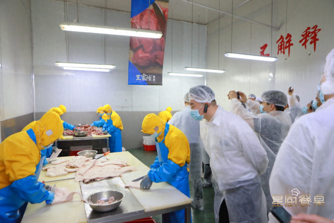 这个品牌携手米其林星厨，让低温午餐肉拿捏了B、C端