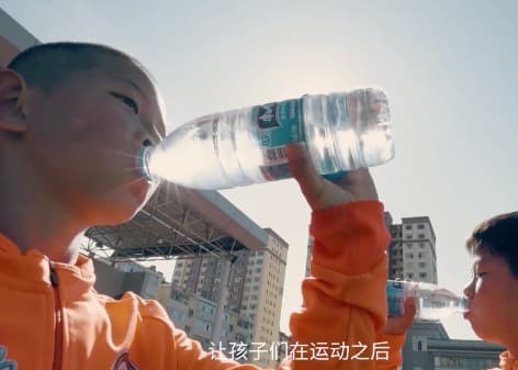 从一瓶水到一方操场，康师傅包装饮用水如何用公益力挺少年体育梦？