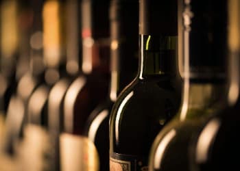 葡萄酒市场加速分化，企业加码高端创新突围