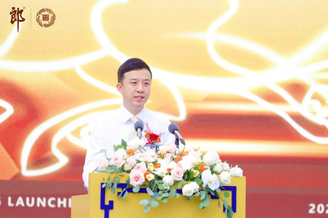 顺天应时,秋酿百人开窖,郎酒兼香启动新一轮酿造盛事