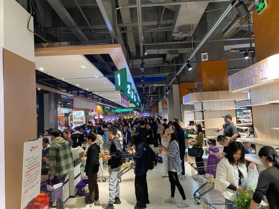 180元帆布包背后藏着胖东来170亿销售额的商业机密