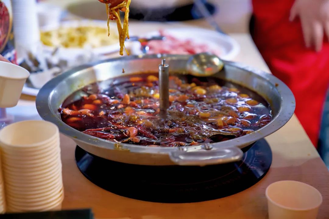 小龙坎酵藏火锅底料如何开启火锅底料“发酵健康时代”?