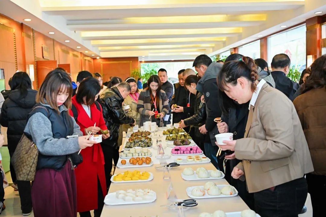 从经销商大会到良之隆，赖汤圆如何重构百年老字号的增长