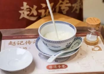 茶颜、茶理、沪上阿姨入局，过气网红品类为何翻红成爆款?