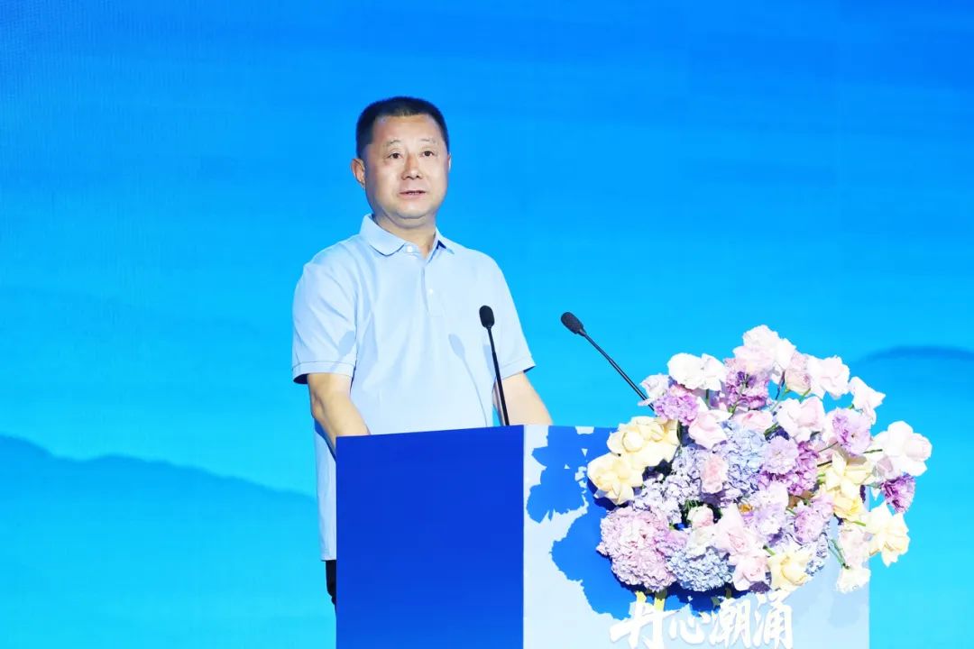 南湖潮涌处,文脉共激荡:华山论剑西凤酒2025品牌文化大会走进浙江,以酒为媒铸中国精神