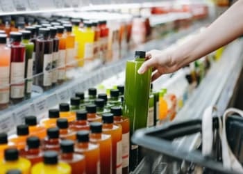 饮料聚焦 | 中国饮料行业增长新势能：从价值重构到渠道精耕的“增量战争”