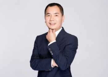 低调平江老板，靠1元小鱼干年入24亿