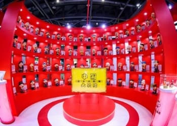 从56民族款旺仔牛奶到重磅新品旺豆乳，火了43年的旺旺，这才是值得信赖的国货底气！