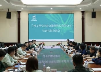 金徽酒的“慢功夫”：人才这条暗线，才是百亿目标真正的底盘