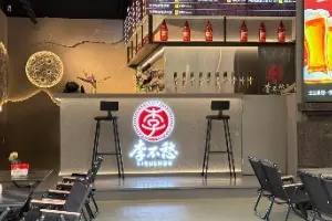 散酒变“新贵”：千亿市场背后，打酒铺的社区生意经
