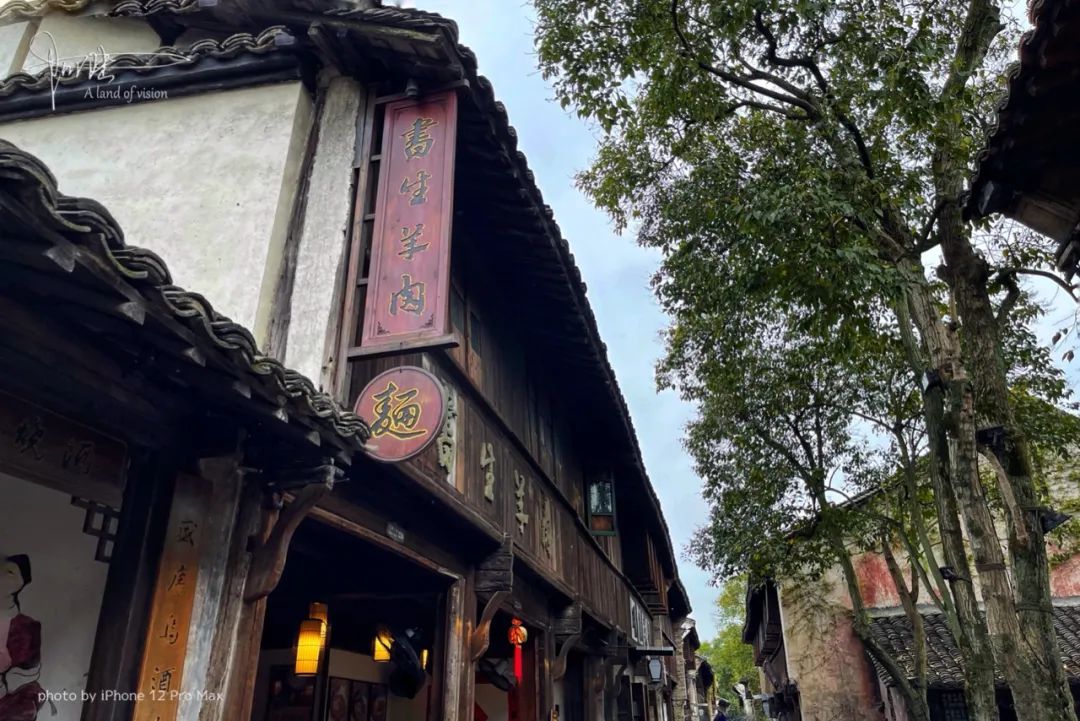 一天能卖1500碗的面馆，原来是这些互联网大佬吃火的