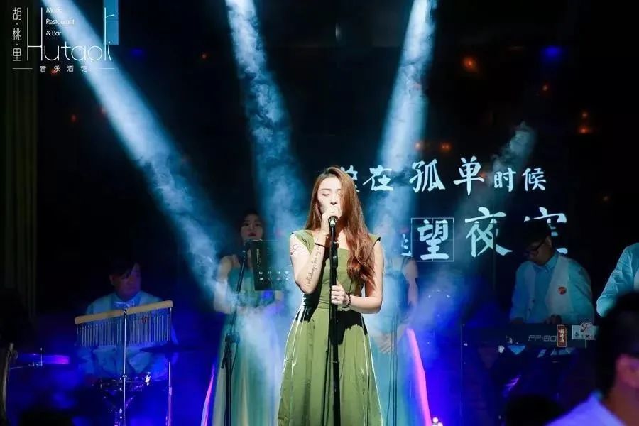 小酒馆，大生意！2000亿规模赛道怎么玩？