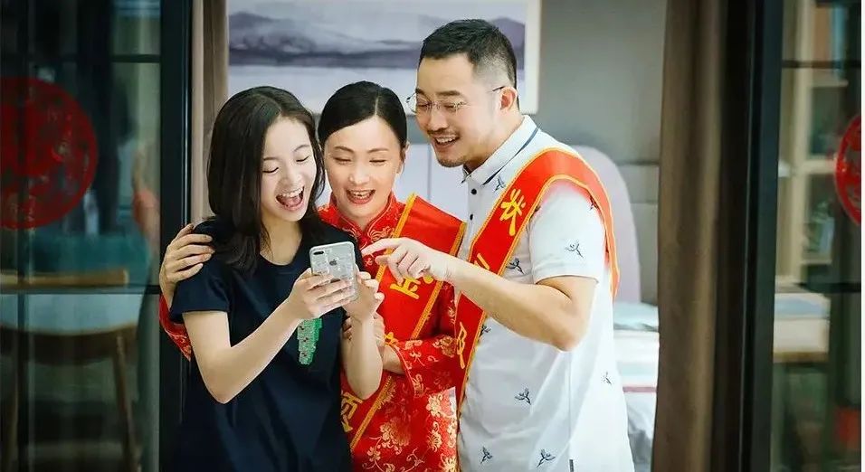 高考经济学：有人赚上百万，有人花几十万