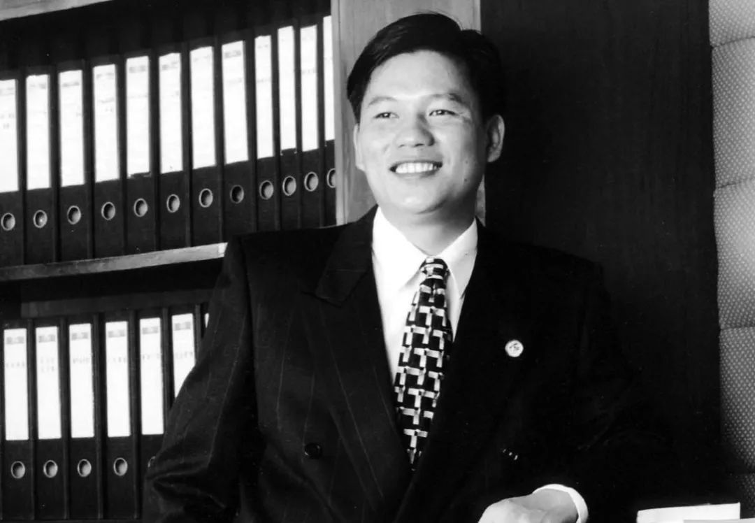乐百氏AD钙奶归来，背后却没了何伯权的影子