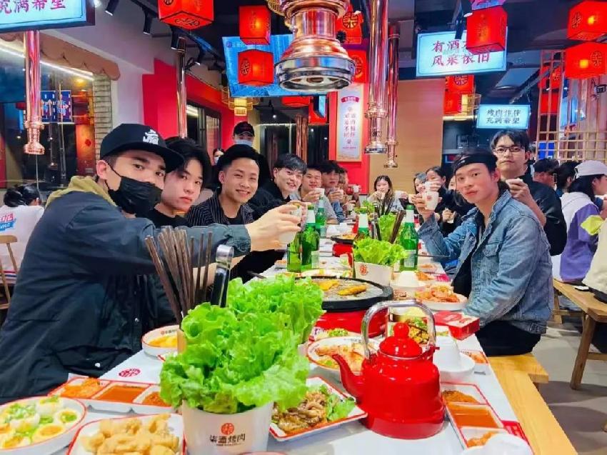 国潮风吹进烤肉赛道,头部品牌呼之欲出!