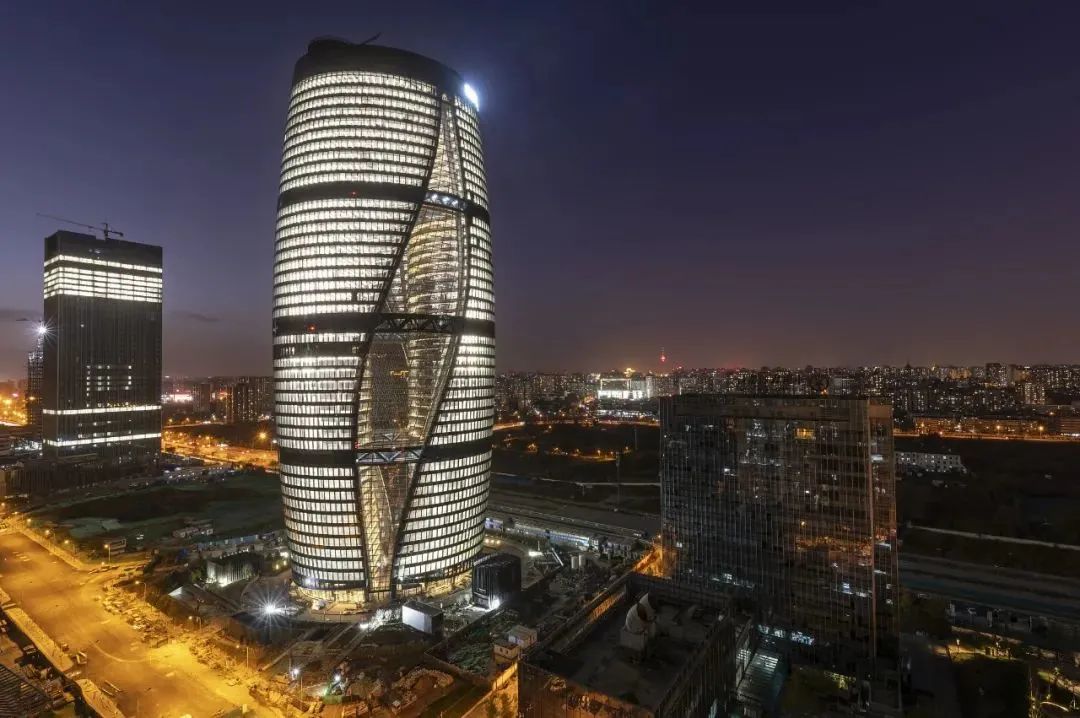 潘石屹潘石屹卖了SOHO中国，成功大撤退