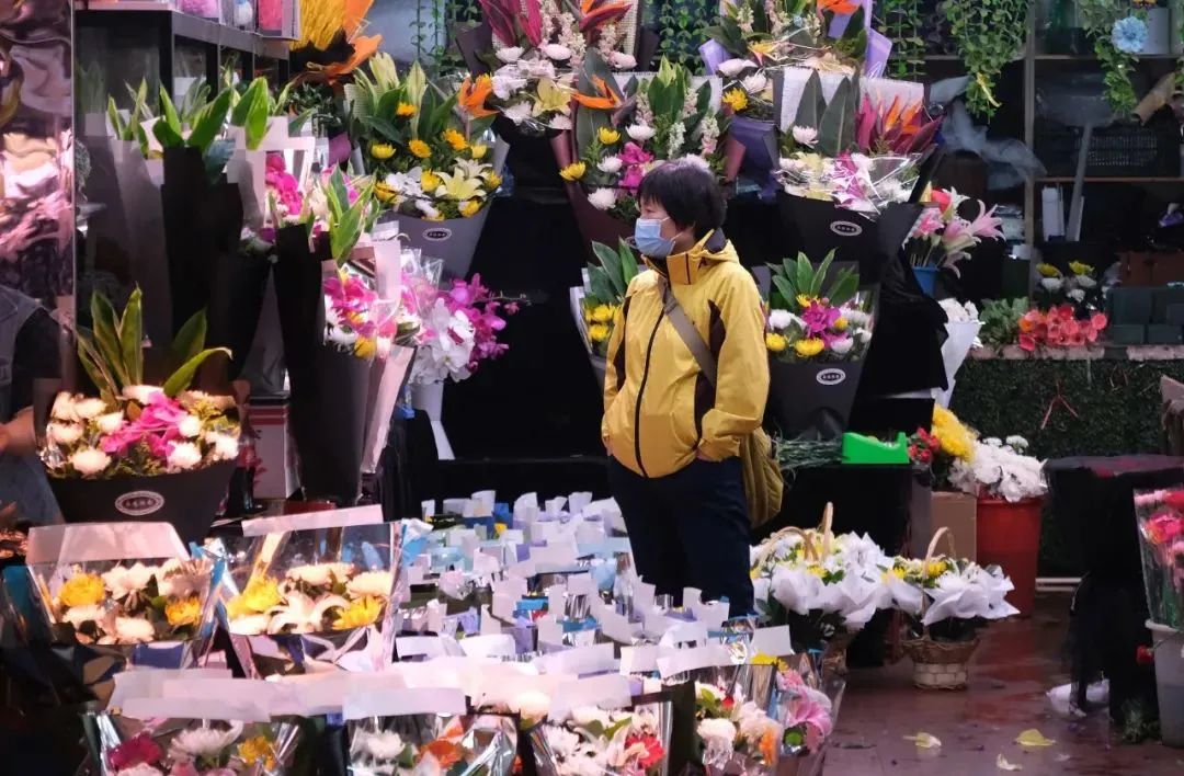 年轻人的小店梦,一碰现实就碎了