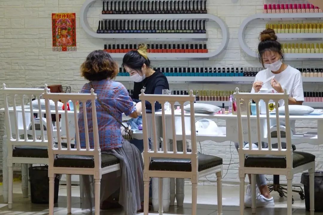 年轻人的小店梦,一碰现实就碎了