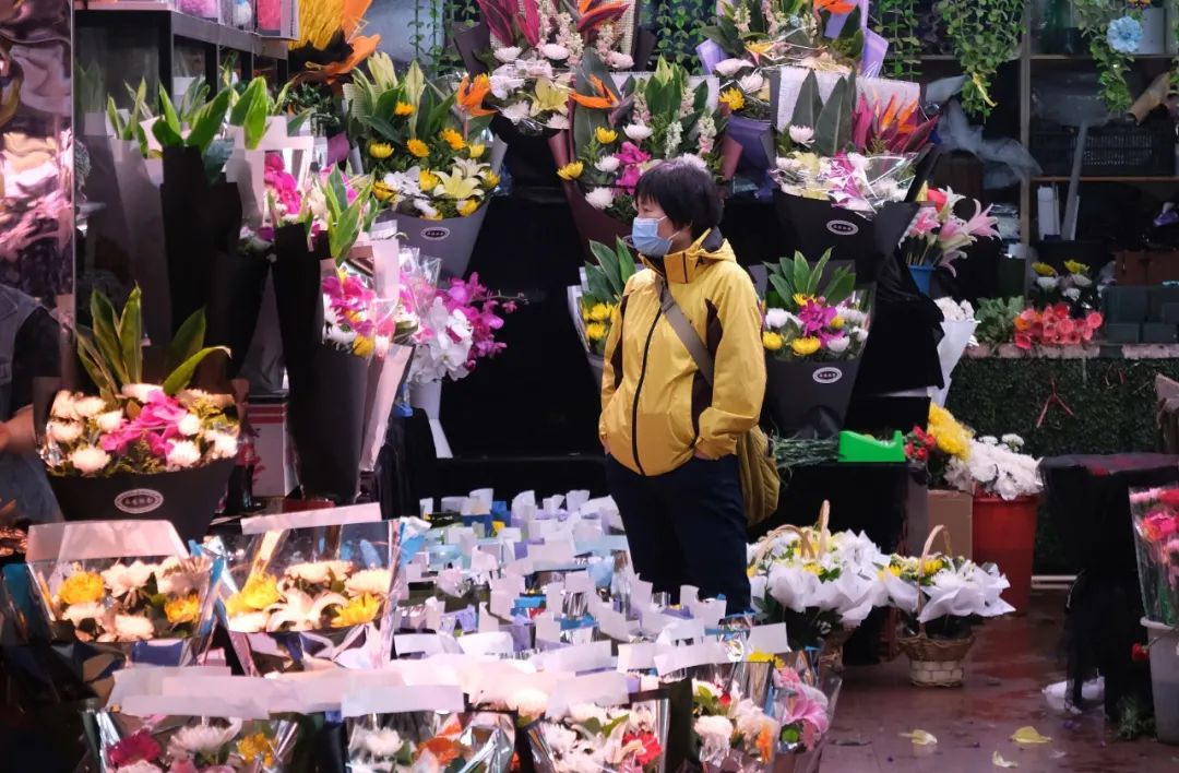 年轻人的小店梦,一碰现实就碎了