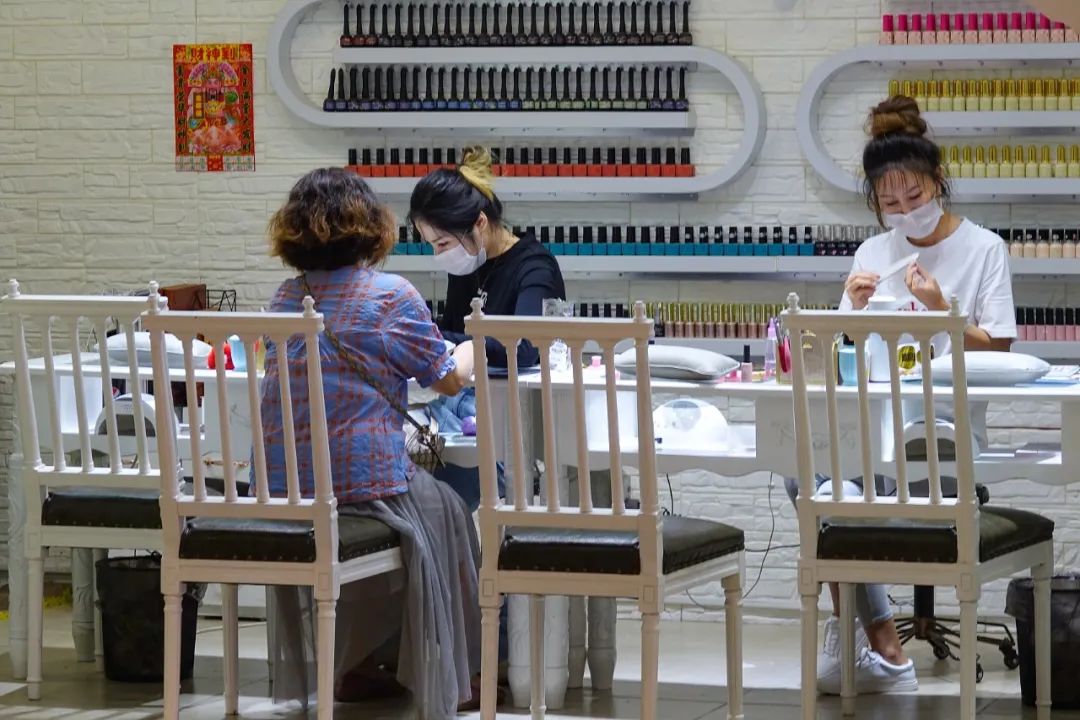 年轻人的小店梦,一碰现实就碎了