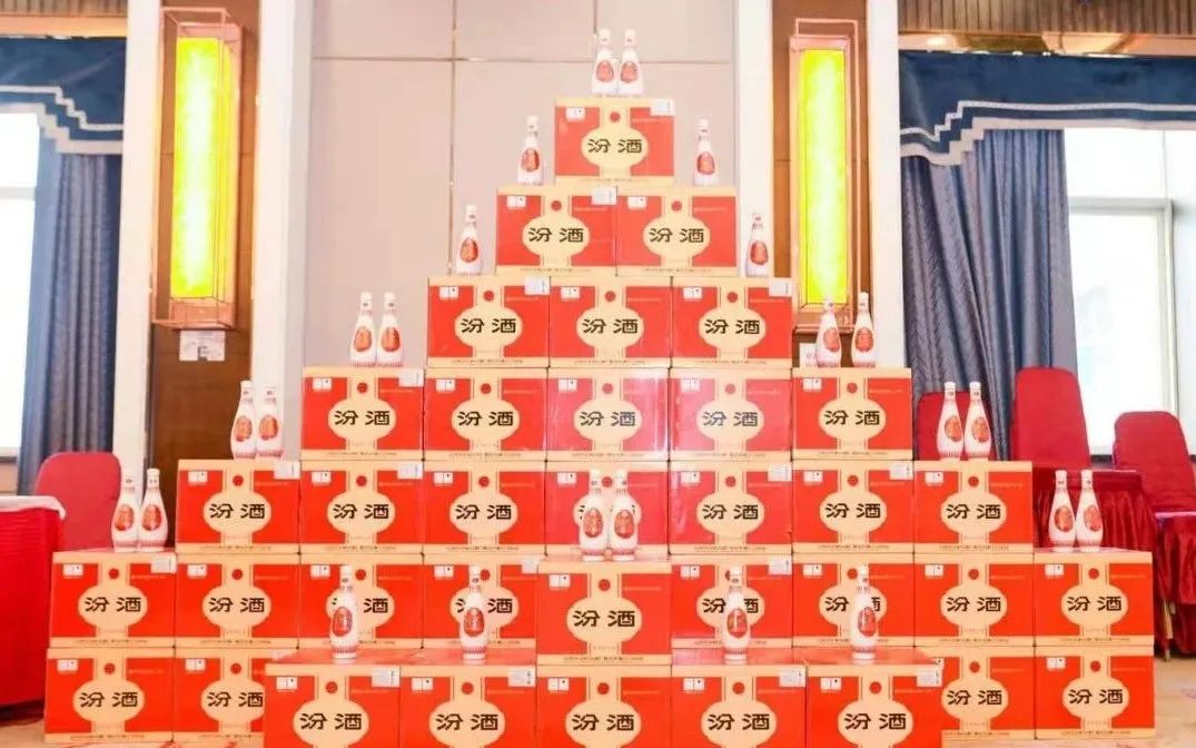 53度“瓷汾”走红陕西,看白酒淡季销售如何破局?