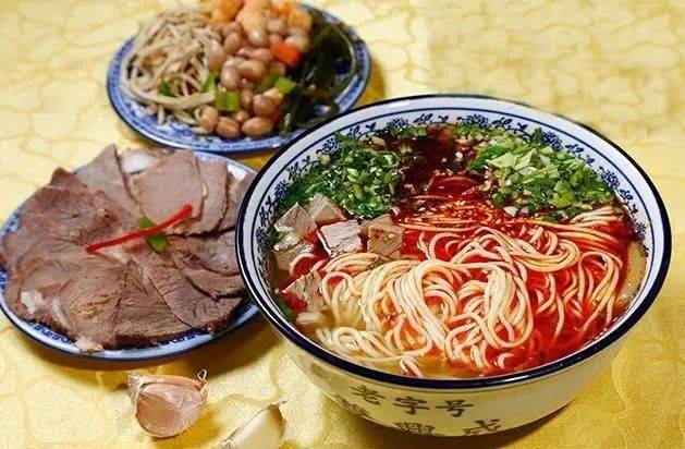 麻辣烫正在成为餐饮界顶流