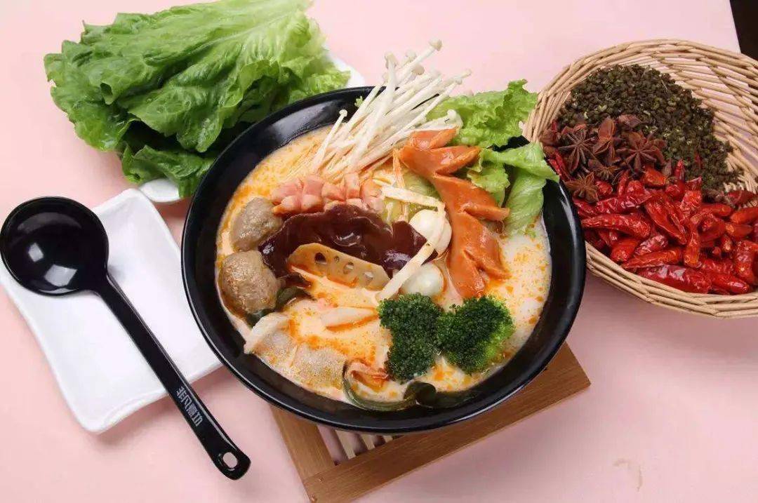 麻辣烫正在成为餐饮界顶流