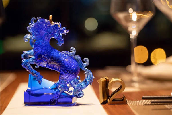 徐记海鲜蓝麒麟店登上《KTIRIO》杂志,走红国外!