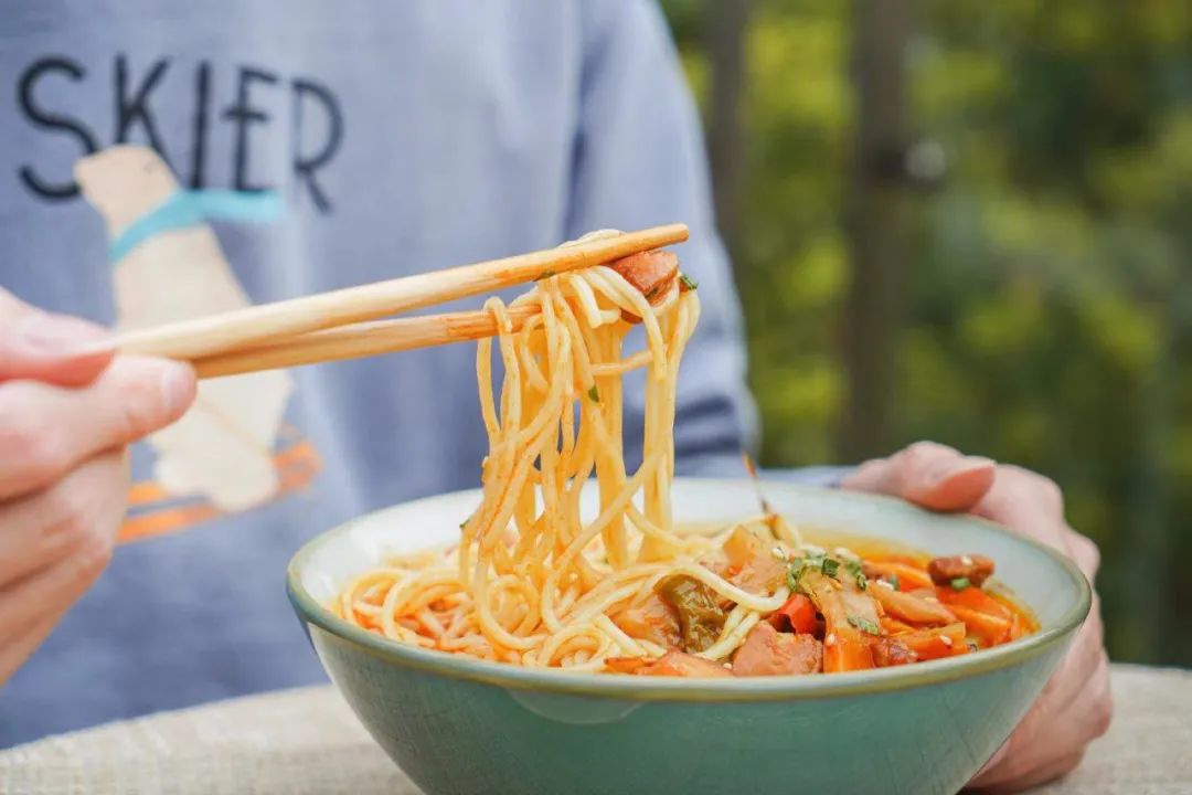 人类高质量“面食”,资本助推下的三派鏖战
