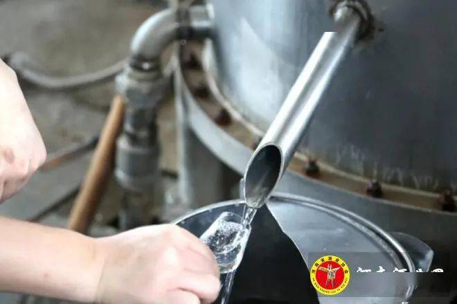 贾湖酒业2021年“度夏头排酒”开酿