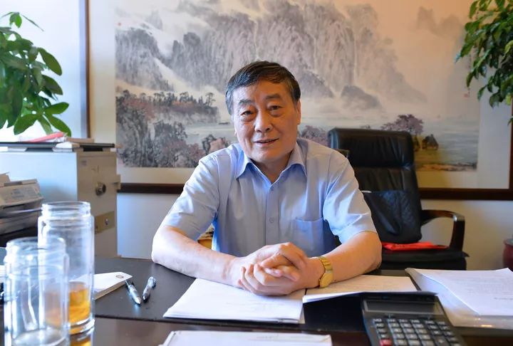 宗馥莉接班的时间表丨食业人物