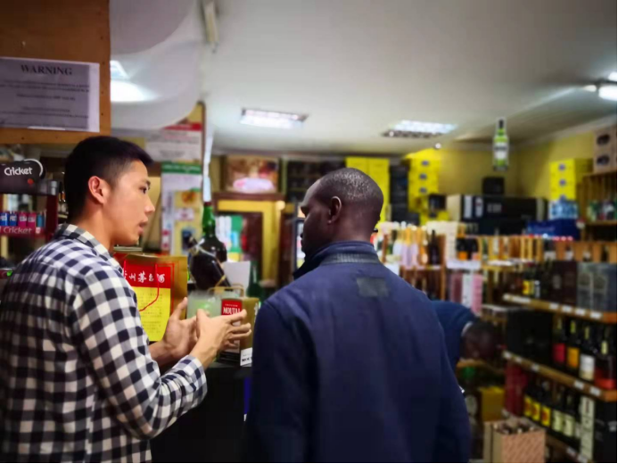 那些远在海外的茅台先生,除了卖酒还做了啥?